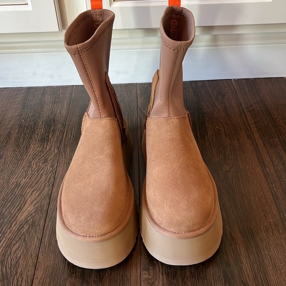 NWT! UGG Classic Dipper Stretch Boots! - Picture 9 of 13